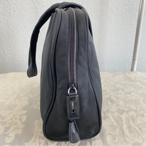 Prada black nylon bag - Picture 3 of 16